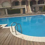 La Luna House