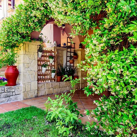 La Luna House * Πευκοχώρι
