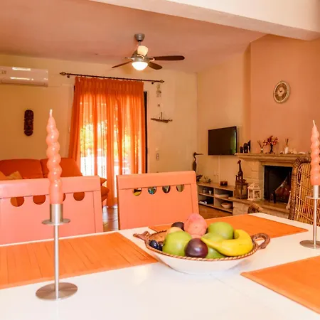 La Luna House * Pefkochori