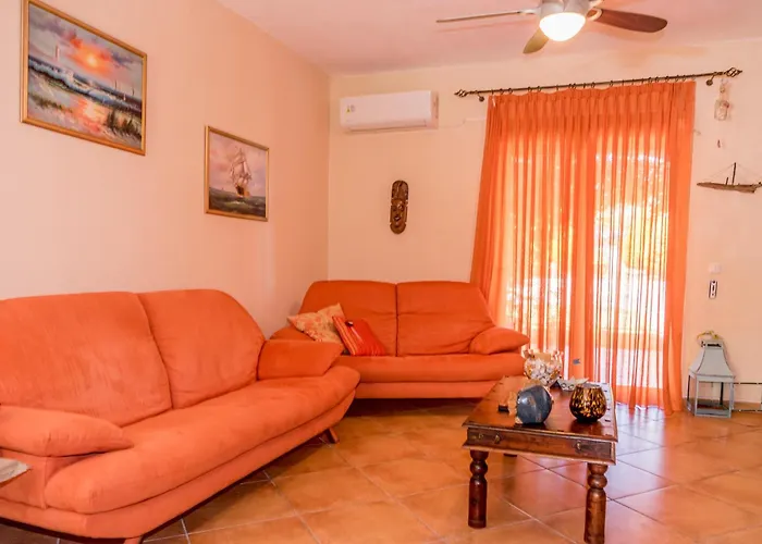 La Luna House * Pefkochori